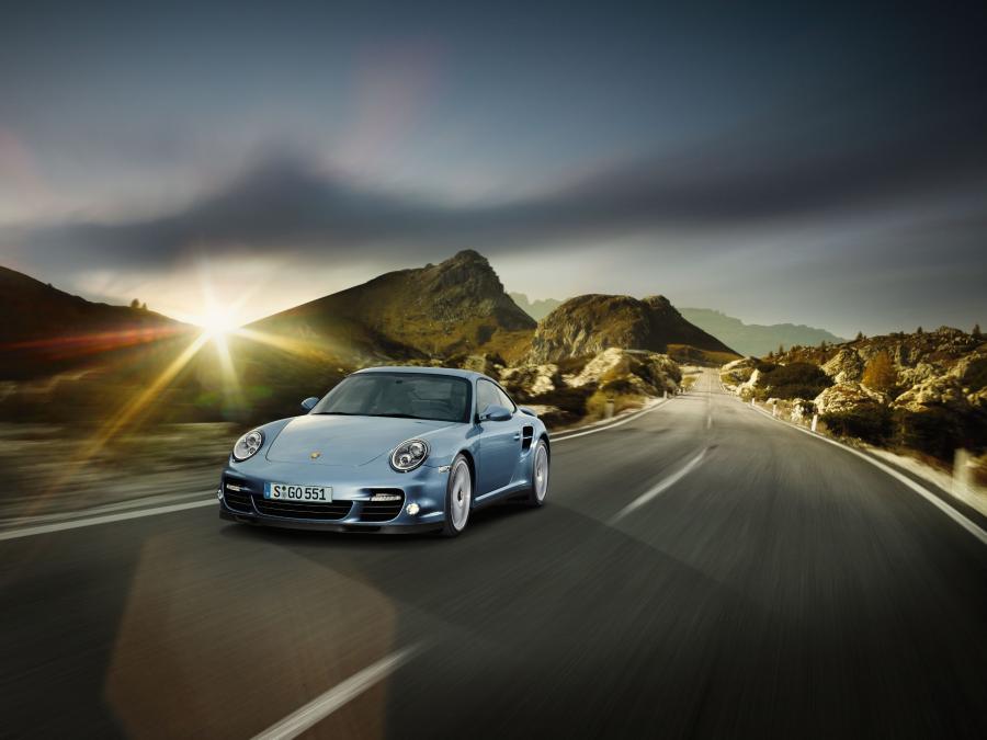  Porsche 911 Turbo S 2010 года  (фото 30 из 31)